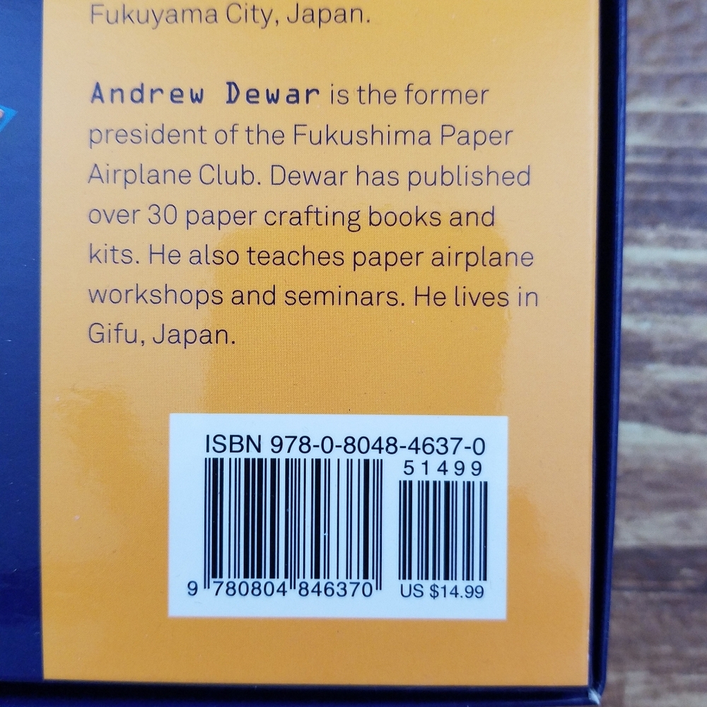 Out of This World Paper Airplanes Book And Paper Craft Kit Tuttle Publishing - Picture 2 of 11